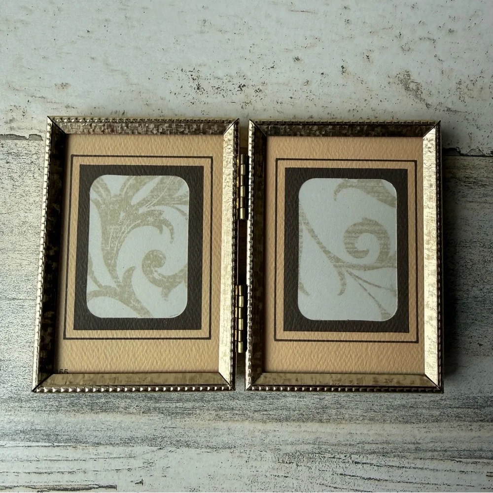 Vintage Gold Tone Bifold Hinged Metal Picture Photo Small Frame Tabletop